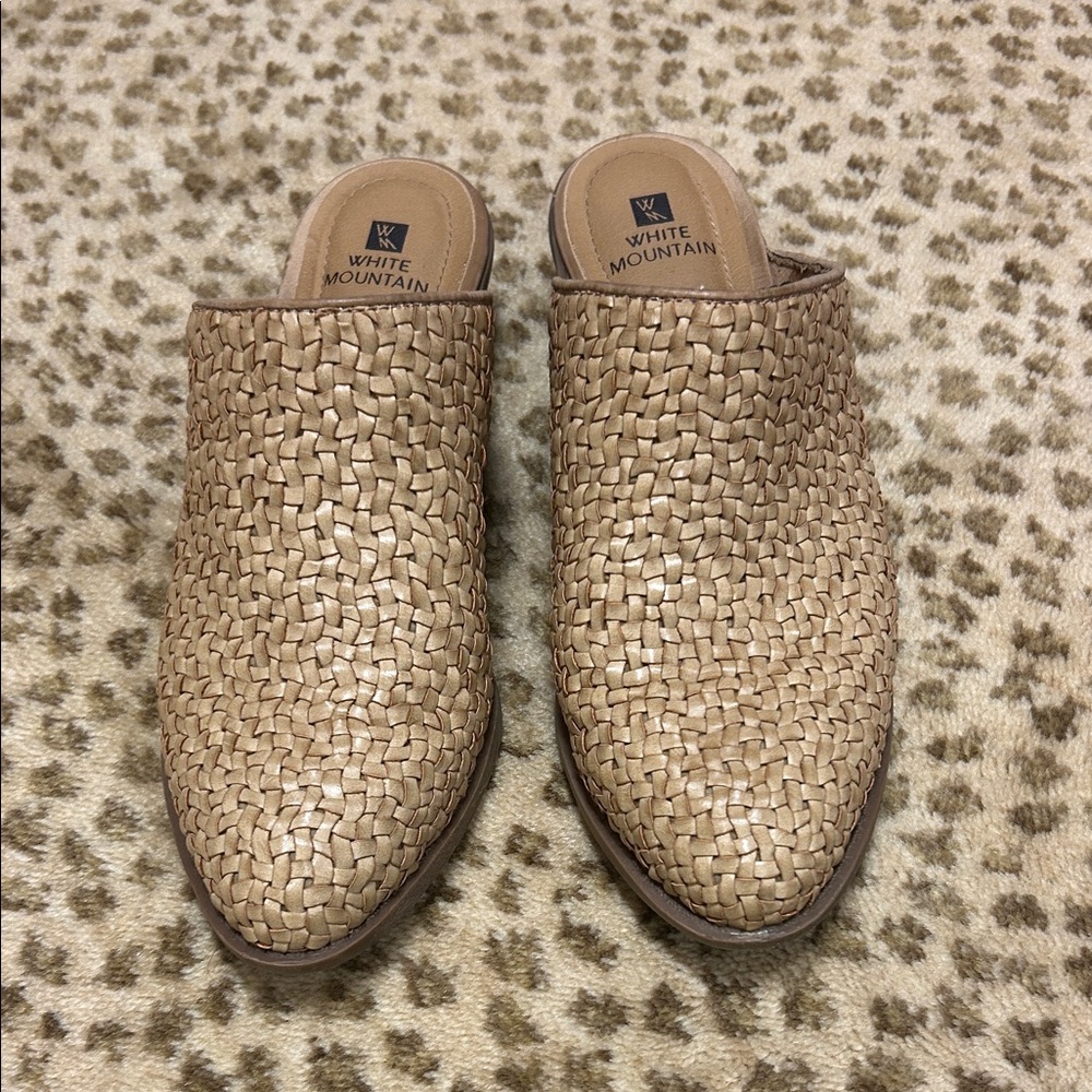 White Mountain Women's Beige Woven Mules